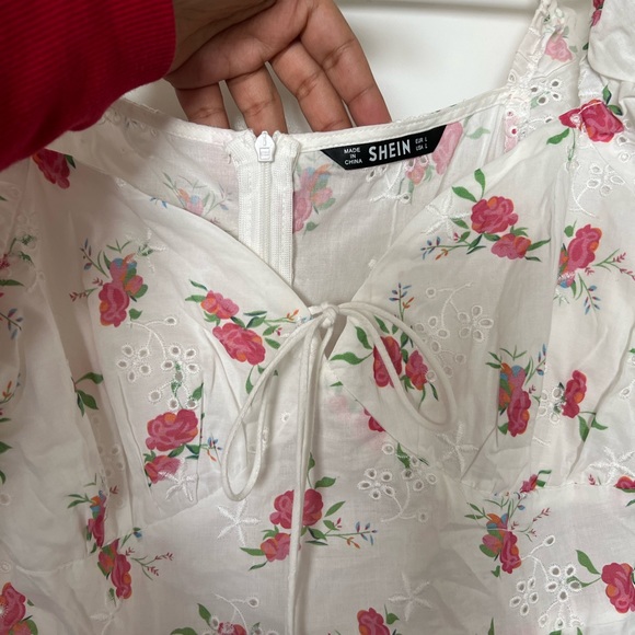 Worn once white floral bodycon mini dress - Picture 3 of 3